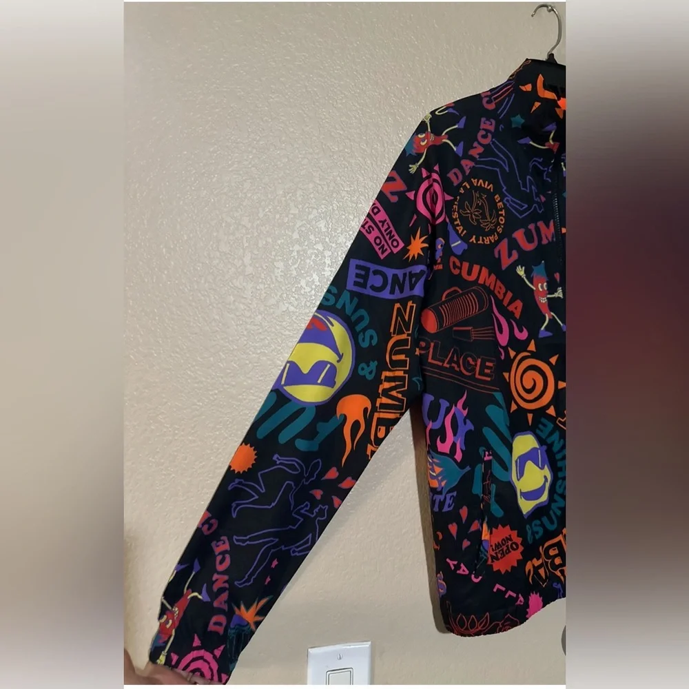 ZUMBA WEAR UNISEX FUN&SUNSHINE HIGH NECK ZIP-UP JACKET - Picture 6 of 6